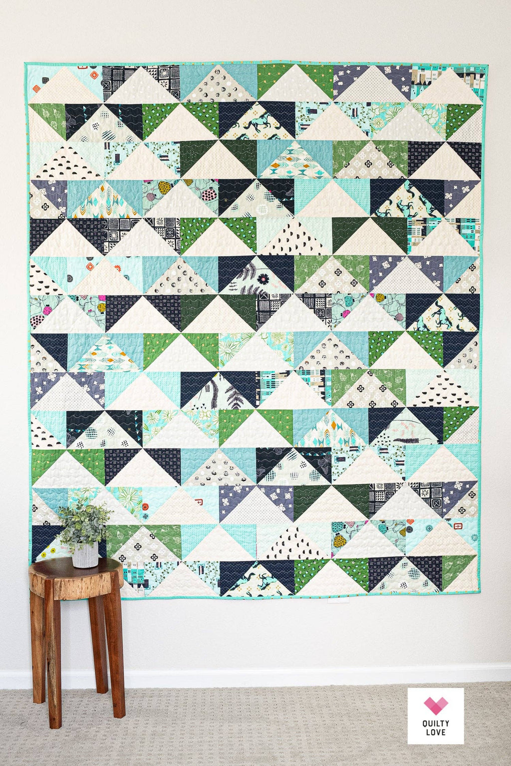 Patchwork Flying Geese Quilt Pattern by Quilty Love | Stash Buster Quilt Pattern