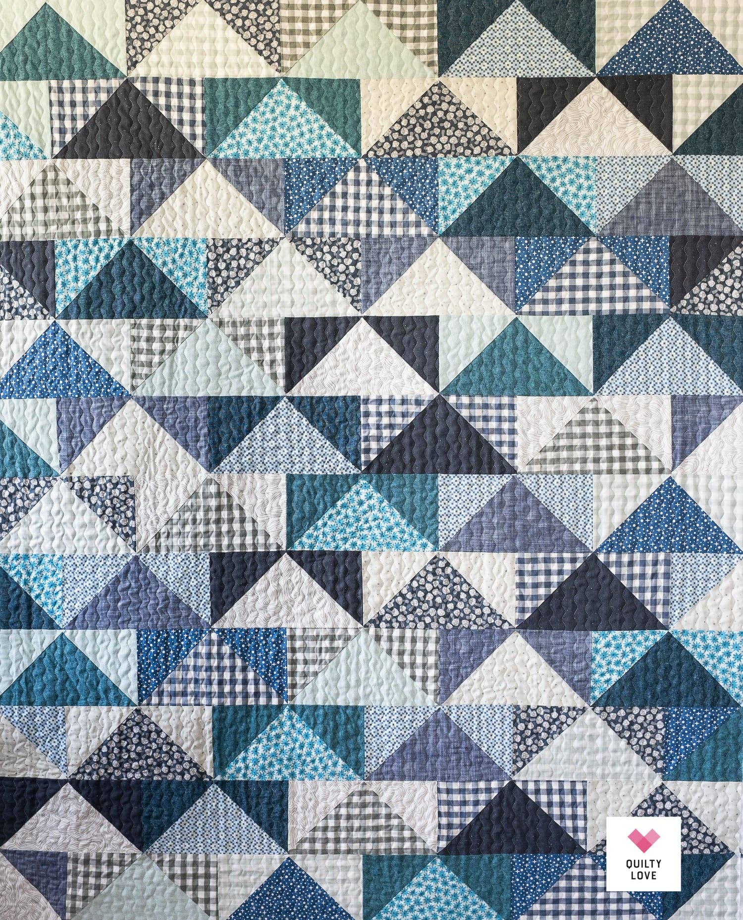 Patchwork Flying Geese Quilt Pattern by Quilty Love | Stash Buster Quilt Pattern