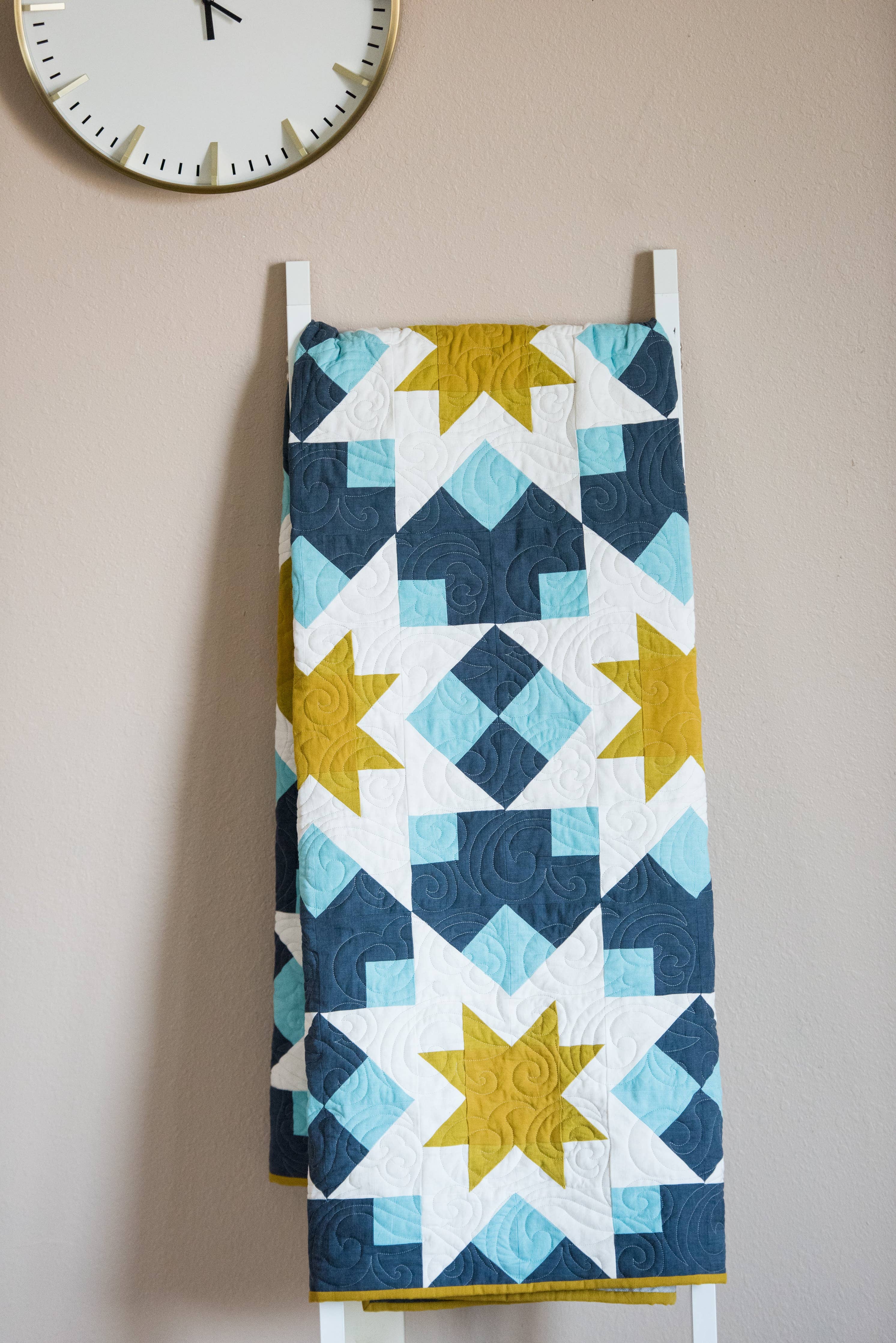 Night Stars Quilt Pattern by Quilty Love | Modern Star & Fat Quarter Quilt Pattern