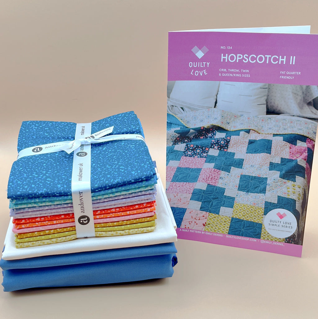 Freckles Fat Quarter Bundle with Art Gallery Pure Solids Hopscotch II Quilt Kit