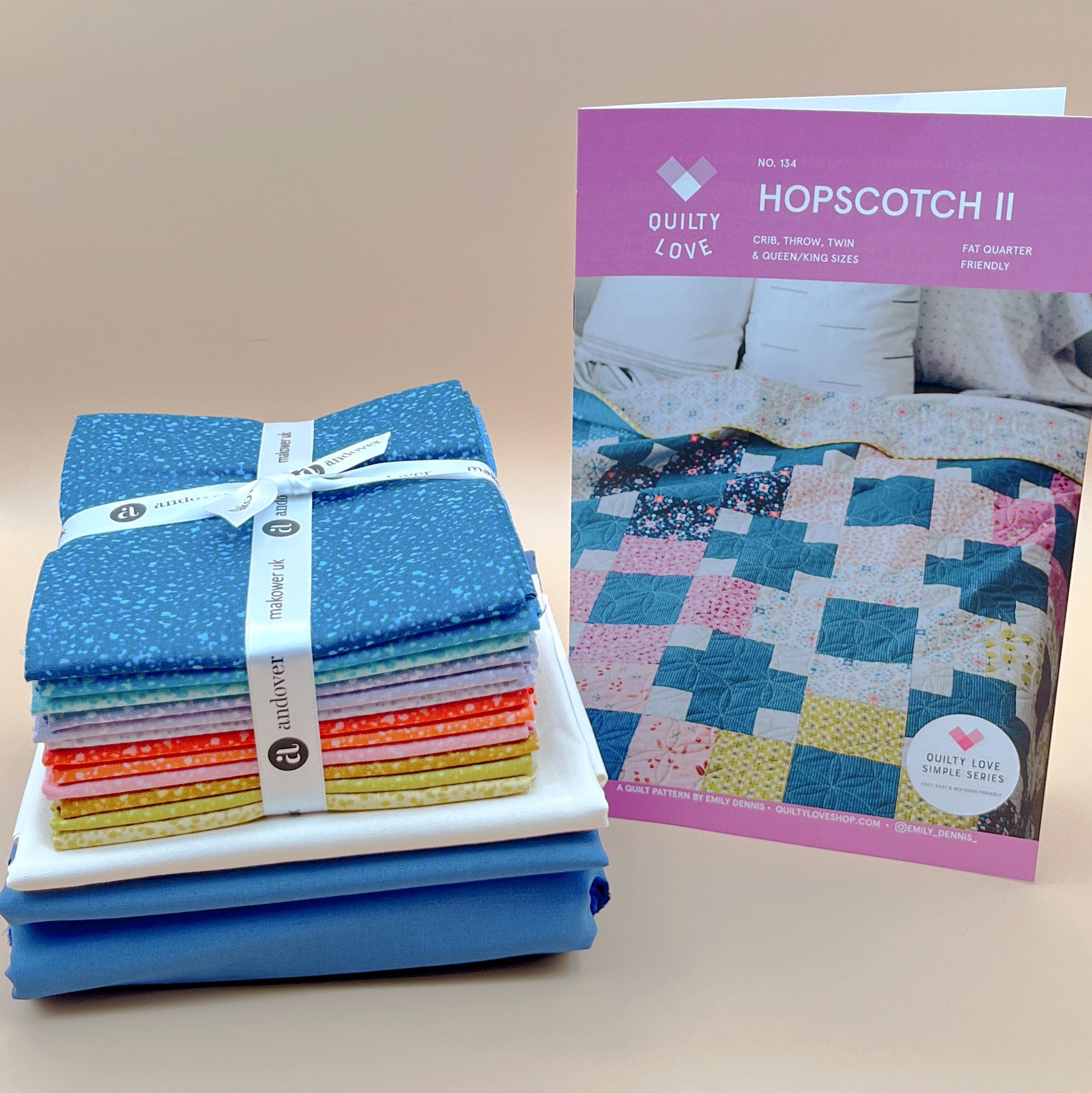 Freckles Fat Quarter Bundle with Art Gallery Pure Solids Hopscotch II Quilt Kit