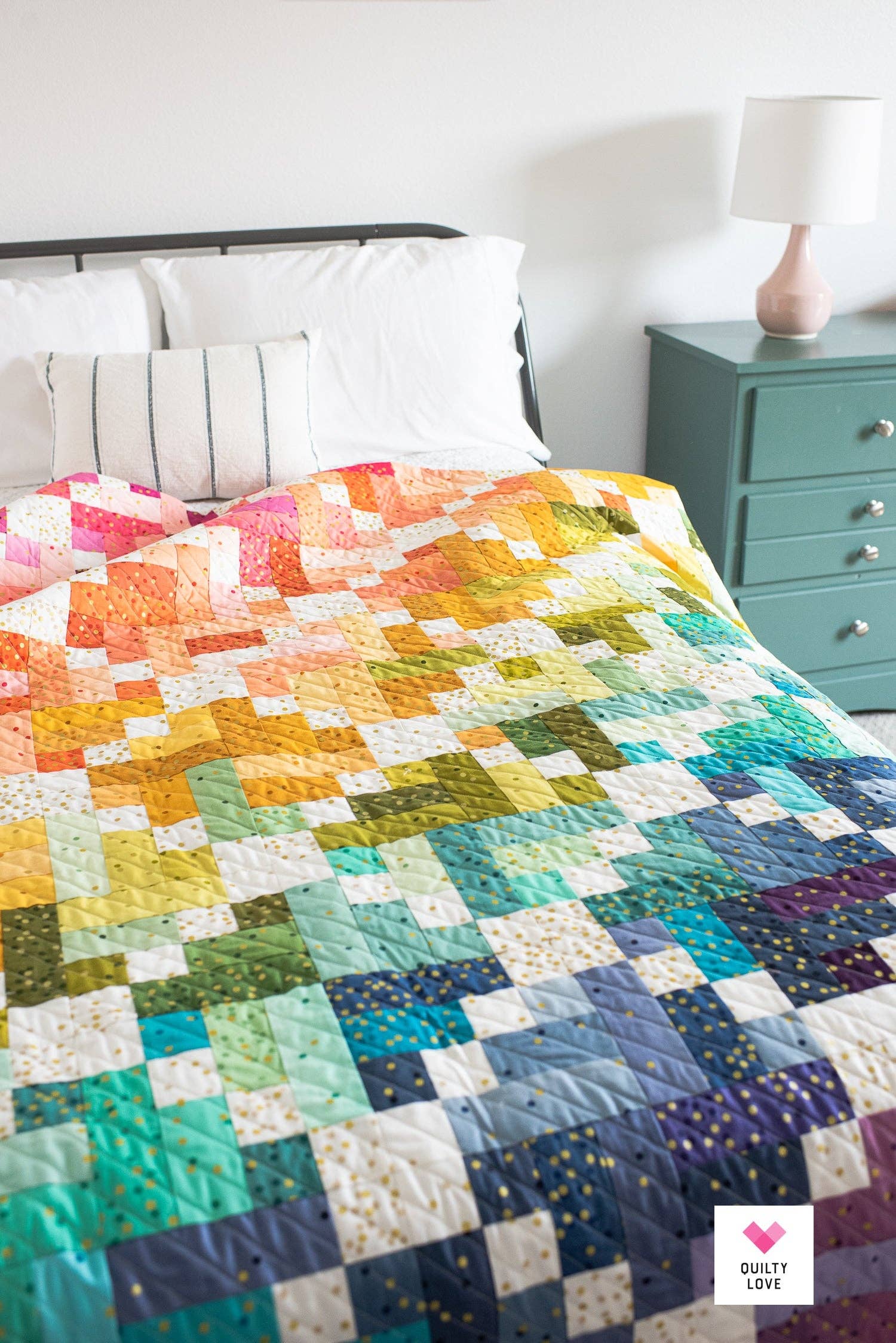 Scrappy Gems Quilt Pattern by Quilty Love | Fat Quarter & Stash Buster Quilt Pattern