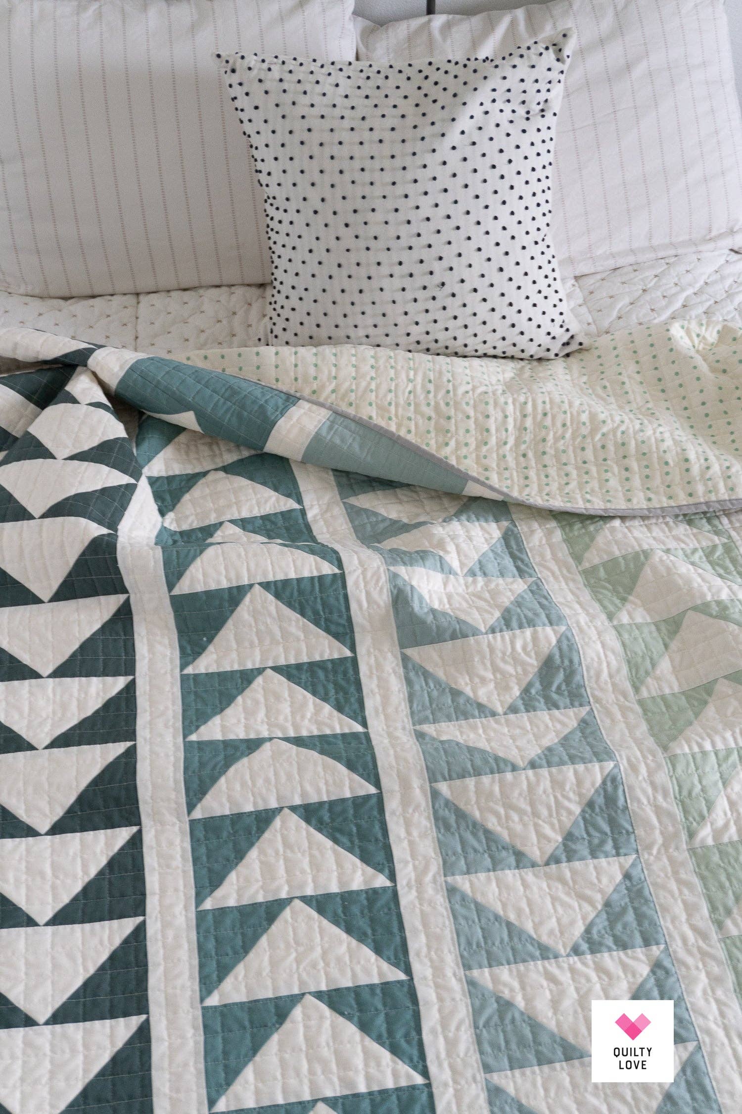 Flying Quilt Pattern by Quilty Love | Modern Flying Geese Quilt Pattern