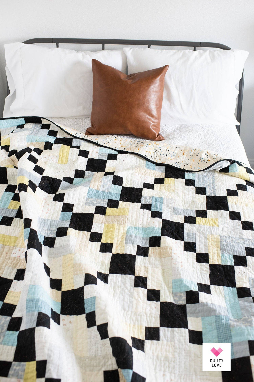 Scrappy Gems Quilt Pattern by Quilty Love | Fat Quarter & Stash Buster Quilt Pattern